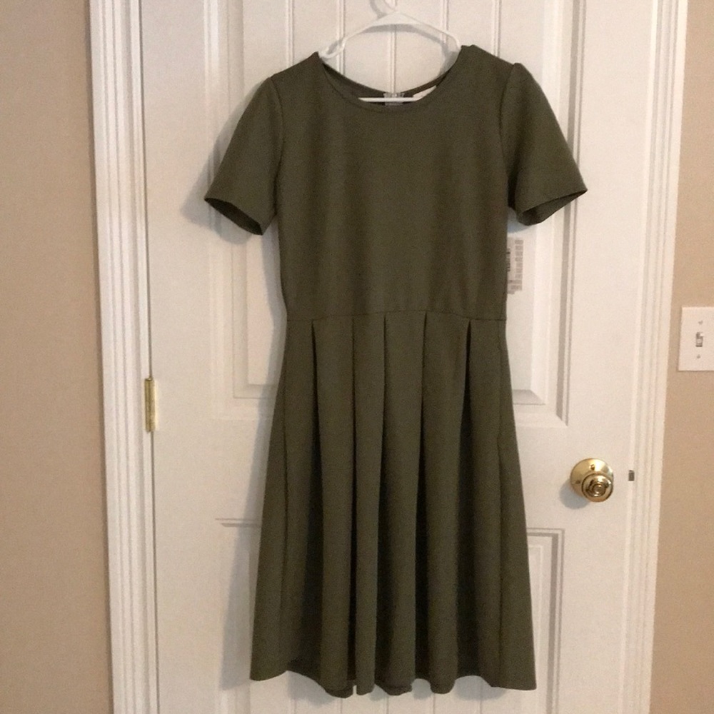 Gorgeous large olive green Amelia dress NWT